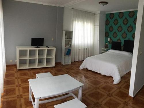 Hotel Corcubion Playa De Quenxe Room photo